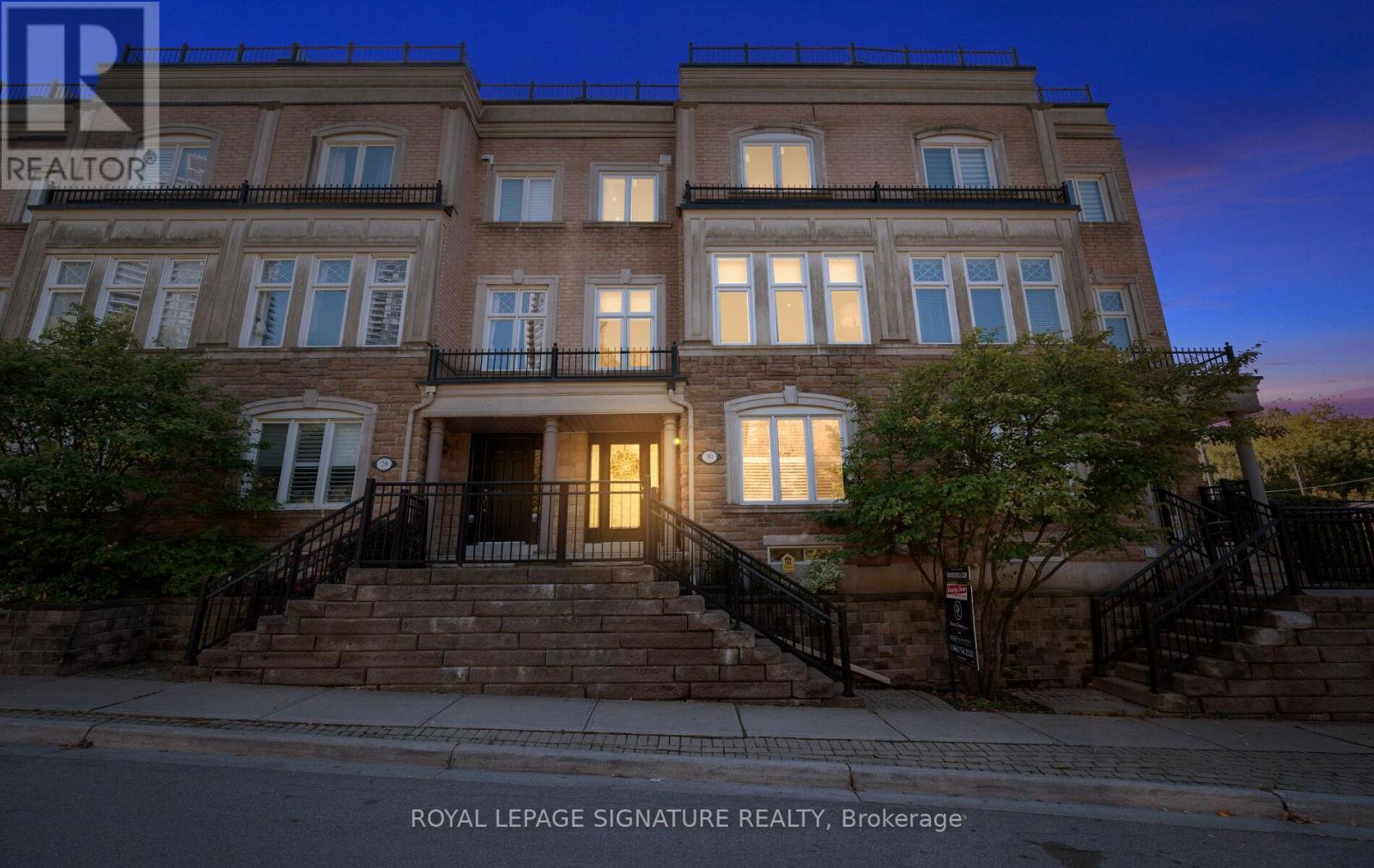 30 LEGION ROAD, Toronto, Ontario