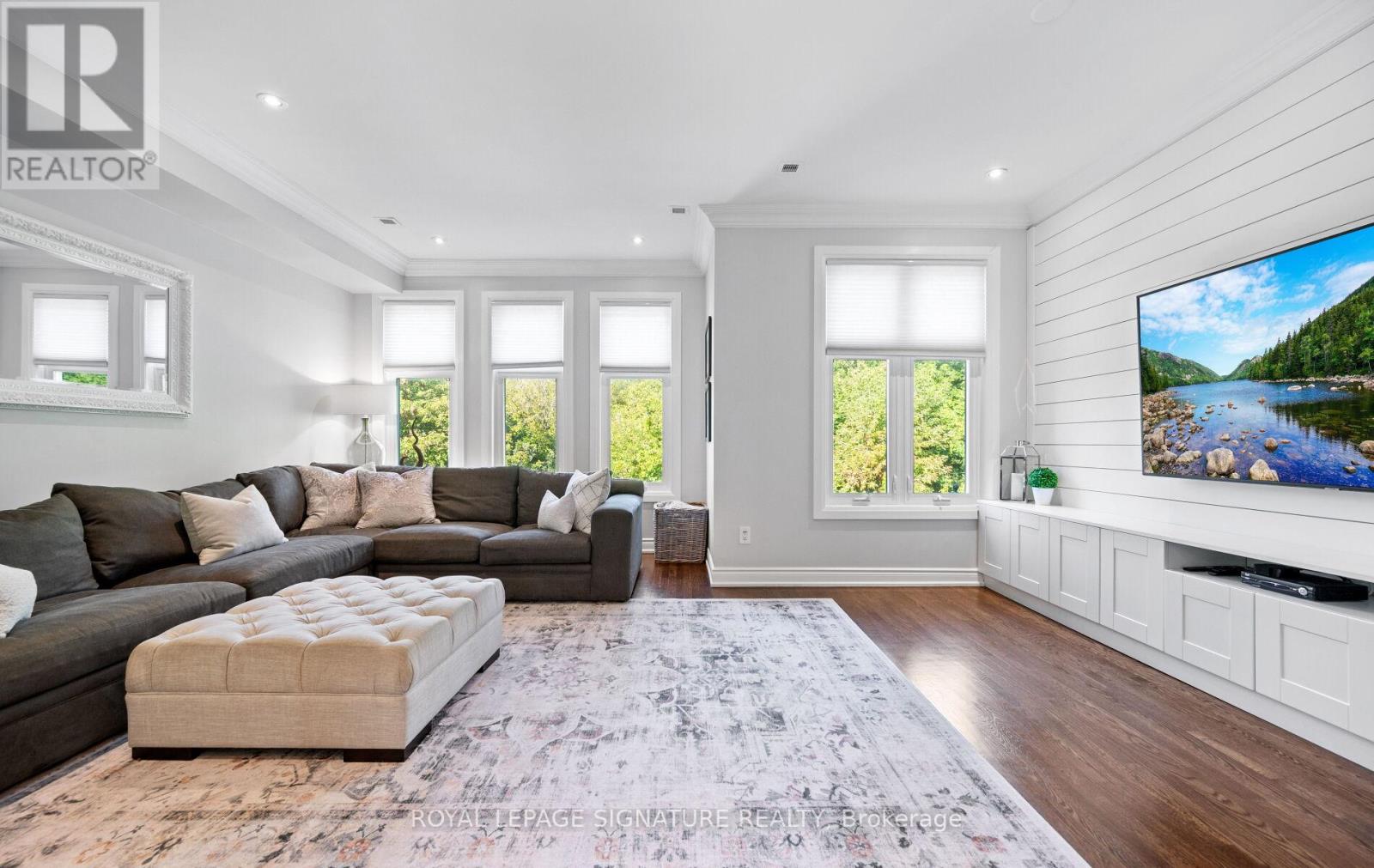 30 Legion Road, Toronto (Mimico), Ontario  M8V 4C5 - Photo 12 - W12441167