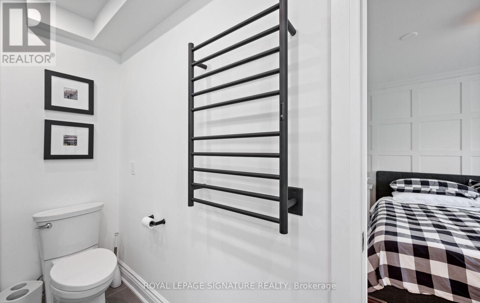 30 Legion Road, Toronto (Mimico), Ontario  M8V 4C5 - Photo 23 - W12441167