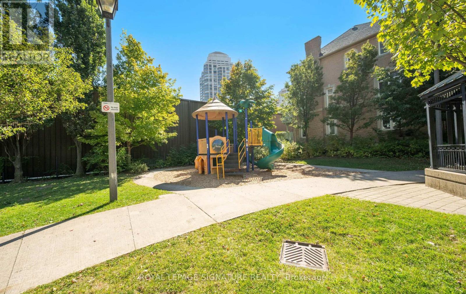 30 Legion Road, Toronto (Mimico), Ontario  M8V 4C5 - Photo 46 - W12441167