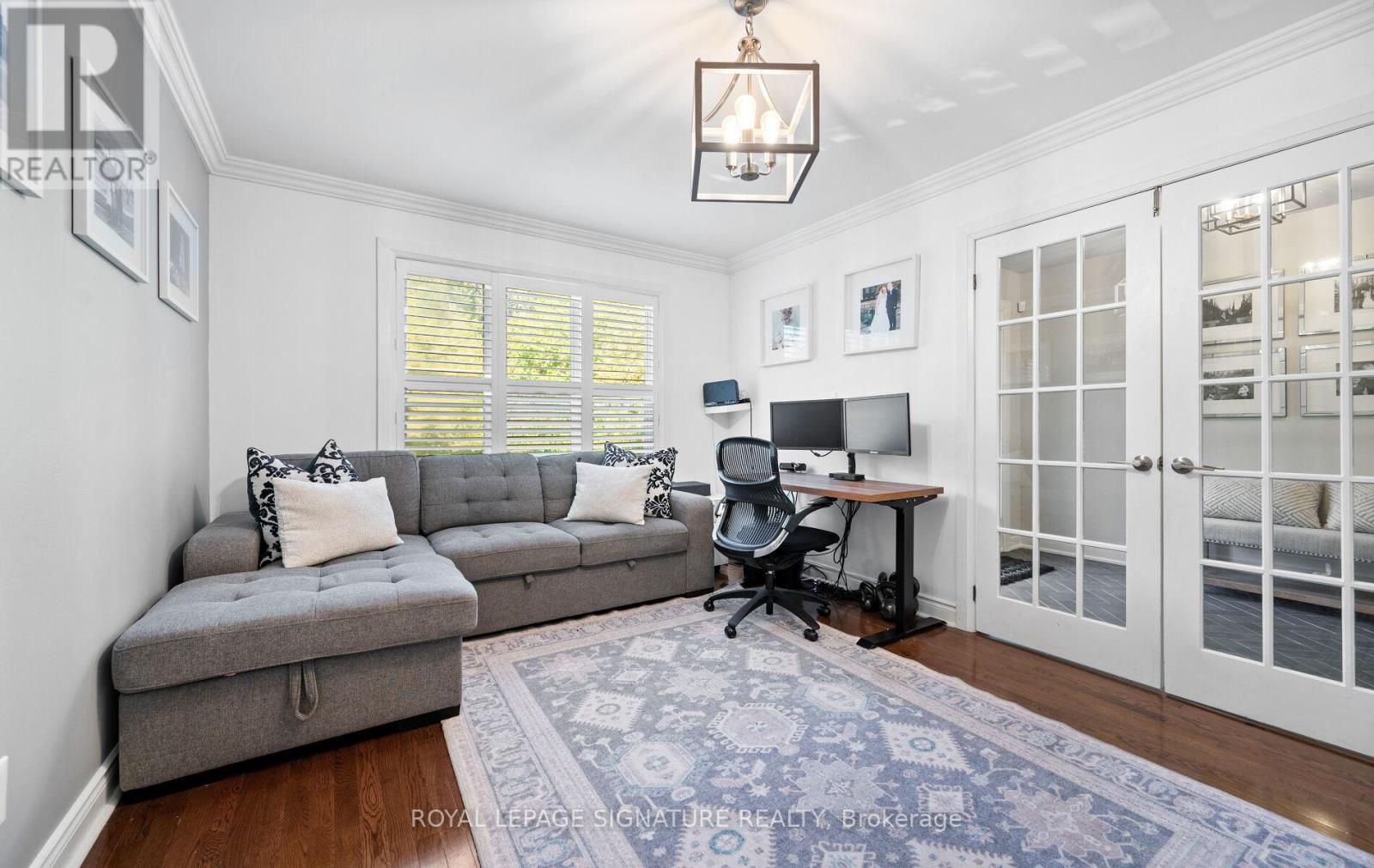 30 Legion Road, Toronto (Mimico), Ontario  M8V 4C5 - Photo 5 - W12441167