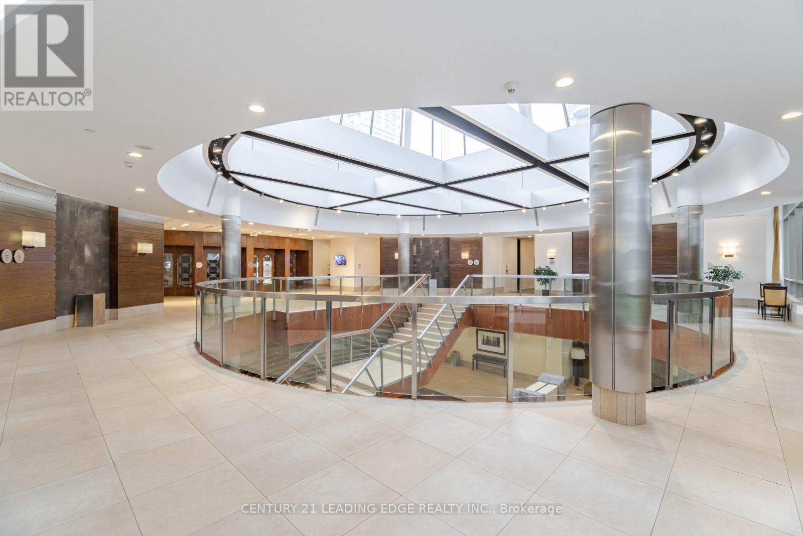 1609 - 3880 Duke Of York Boulevard, Mississauga, Ontario  L5B 4M7 - Photo 12 - W12441168