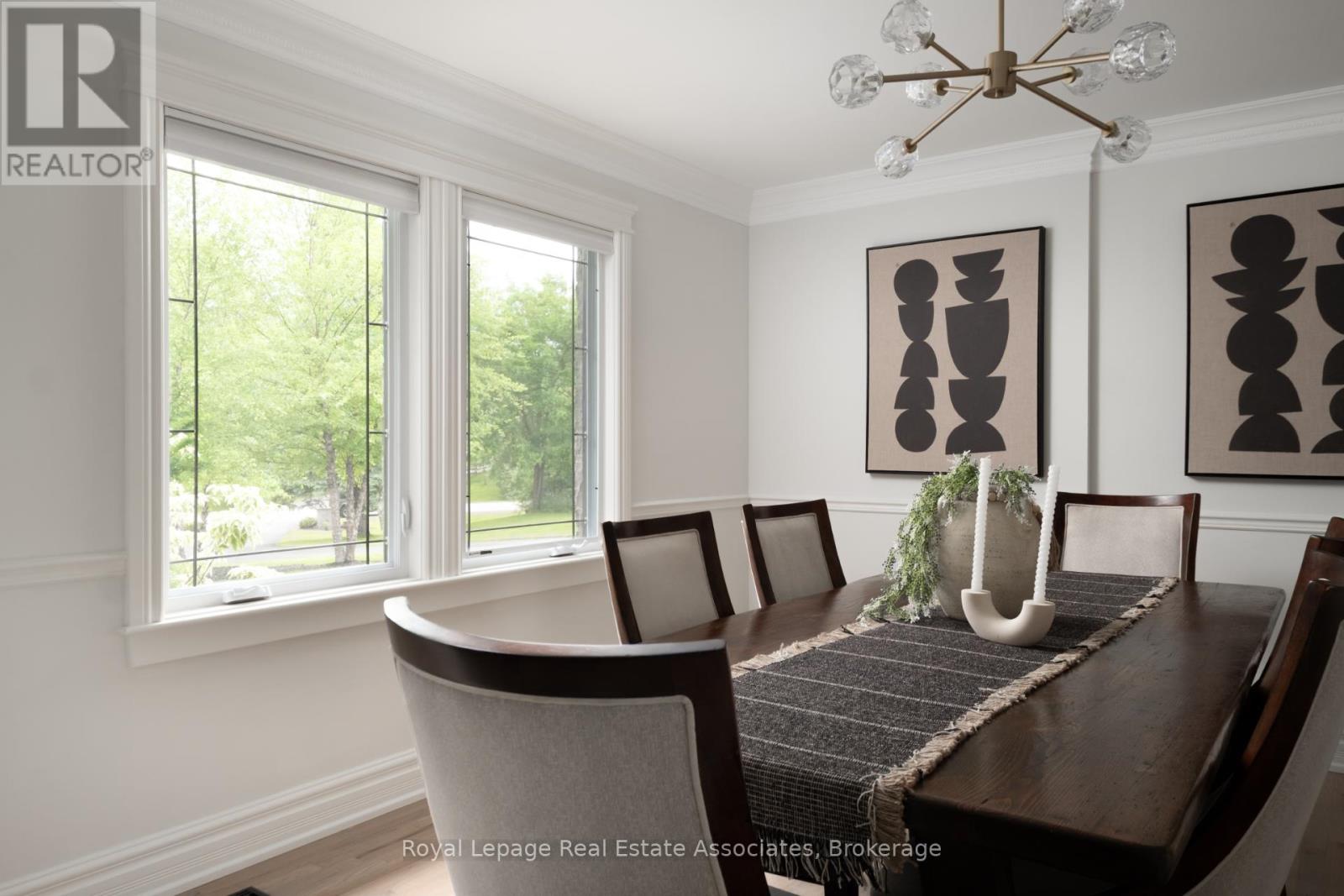 32 Cedar Drive, Caledon, Ontario  L7K 1H6 - Photo 7 - W12441199