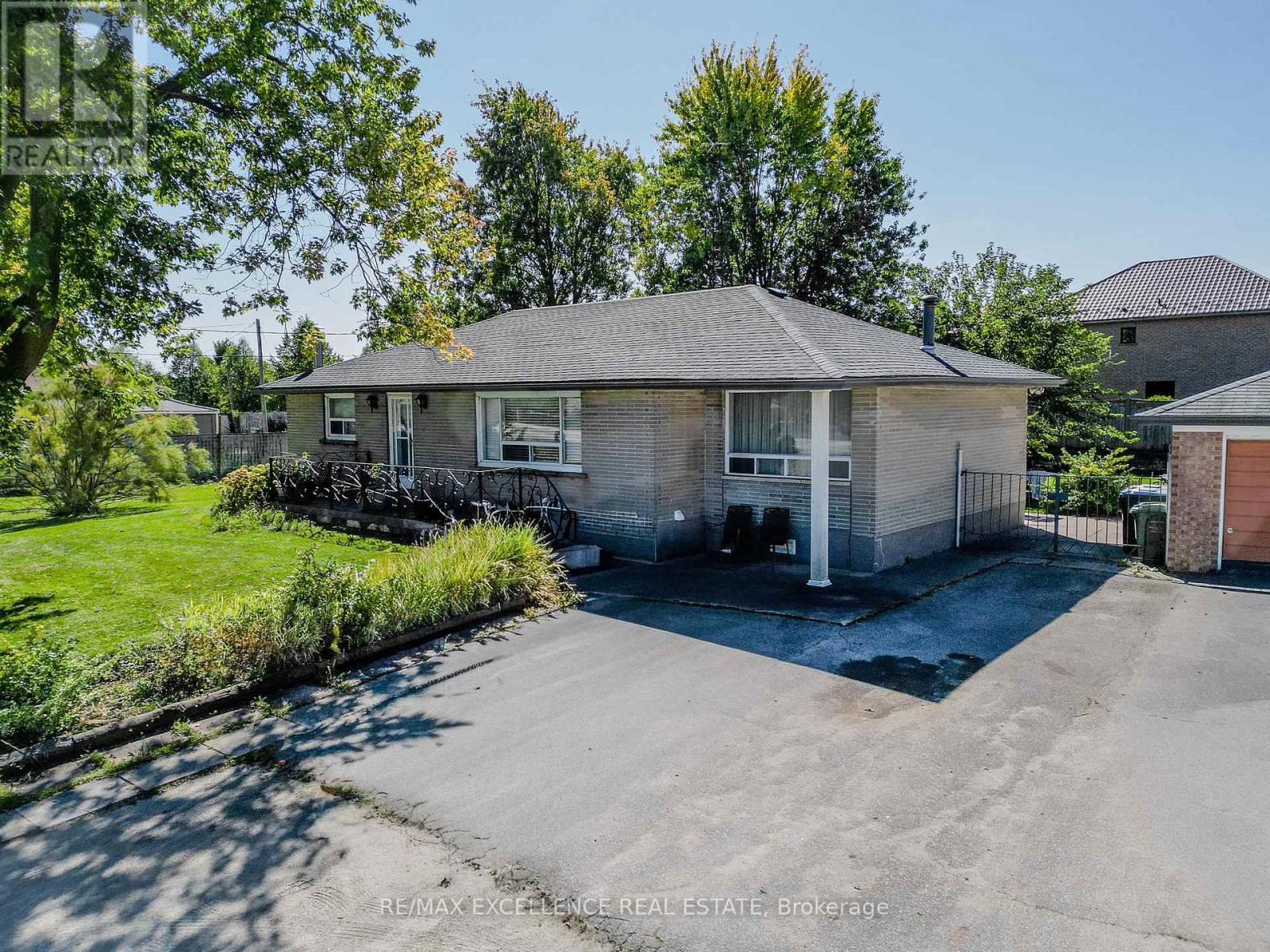 12164 Hurontario Street, Brampton, Ontario  L7A 1E6 - Photo 5 - W12441209