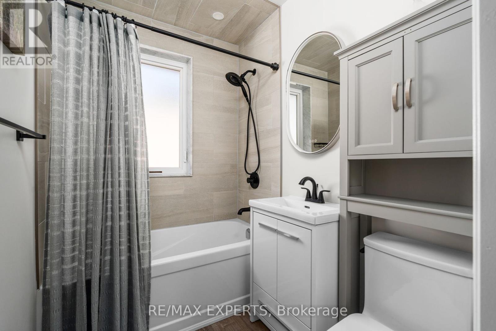 11 Smallwood Drive, Toronto (Downsview-Roding-Cfb), Ontario  M3M 1K9 - Photo 26 - W12441229