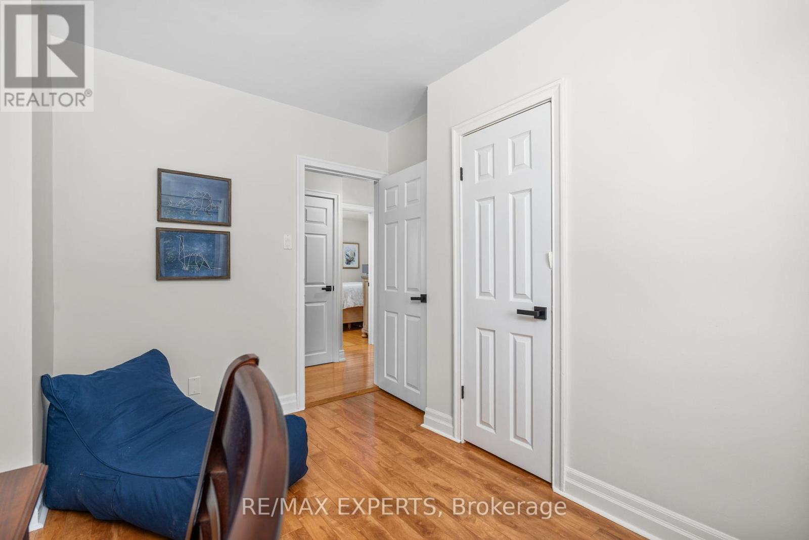 11 Smallwood Drive, Toronto (Downsview-Roding-Cfb), Ontario  M3M 1K9 - Photo 28 - W12441229