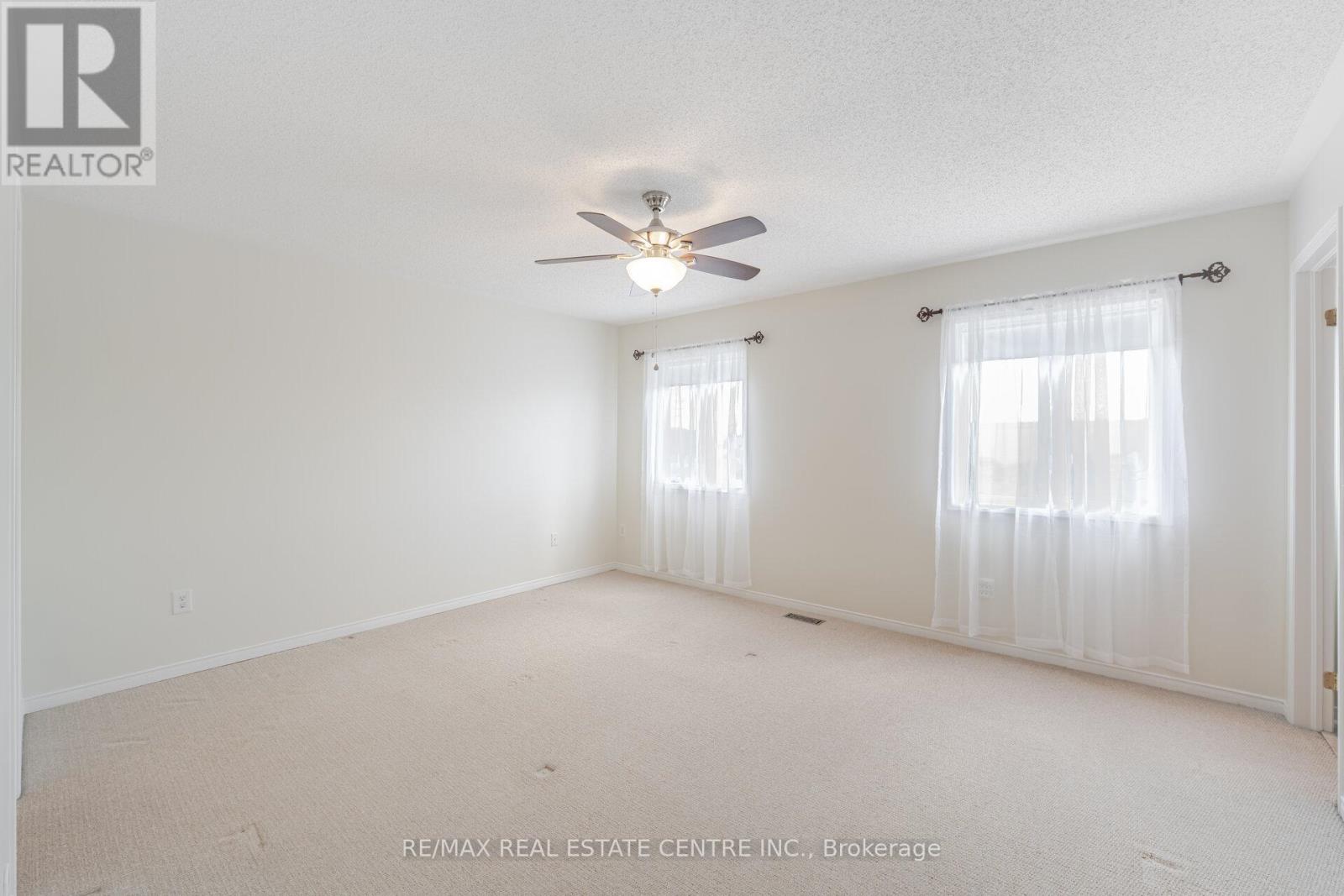 4834 Capri Crescent, Burlington, Ontario  L7M 0H9 - Photo 20 - W12441251