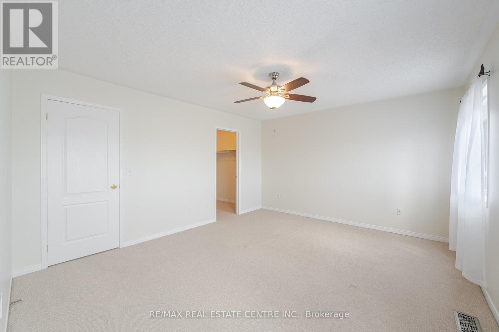 4834 Capri Crescent, Burlington, Ontario  L7M 0H9 - Photo 22 - W12441251