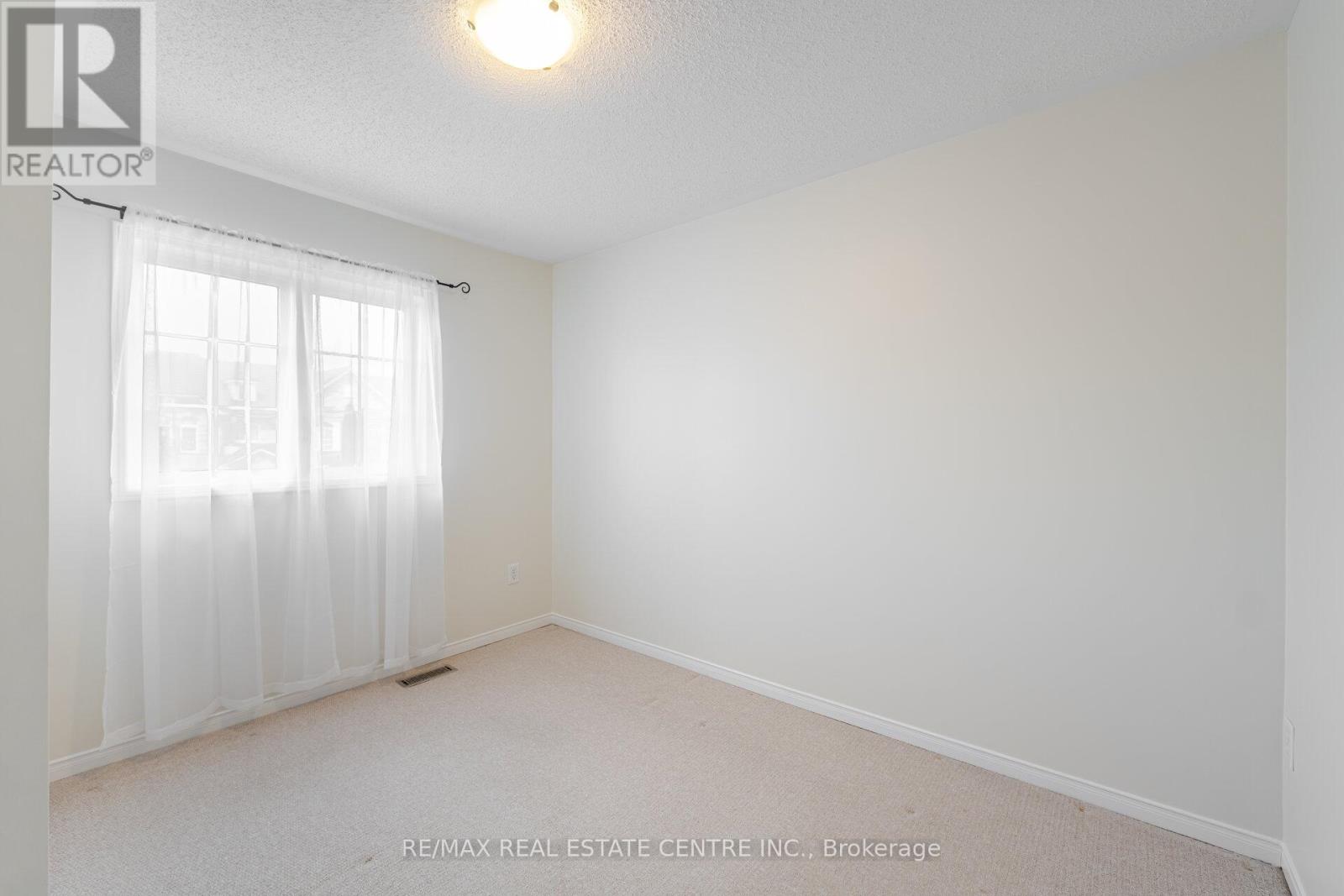 4834 Capri Crescent, Burlington, Ontario  L7M 0H9 - Photo 25 - W12441251