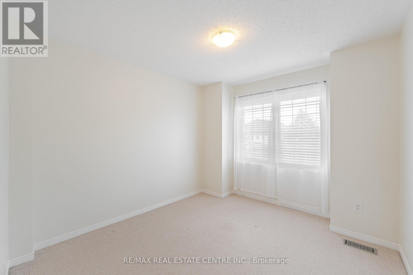 4834 Capri Crescent, Burlington, Ontario  L7M 0H9 - Photo 28 - W12441251