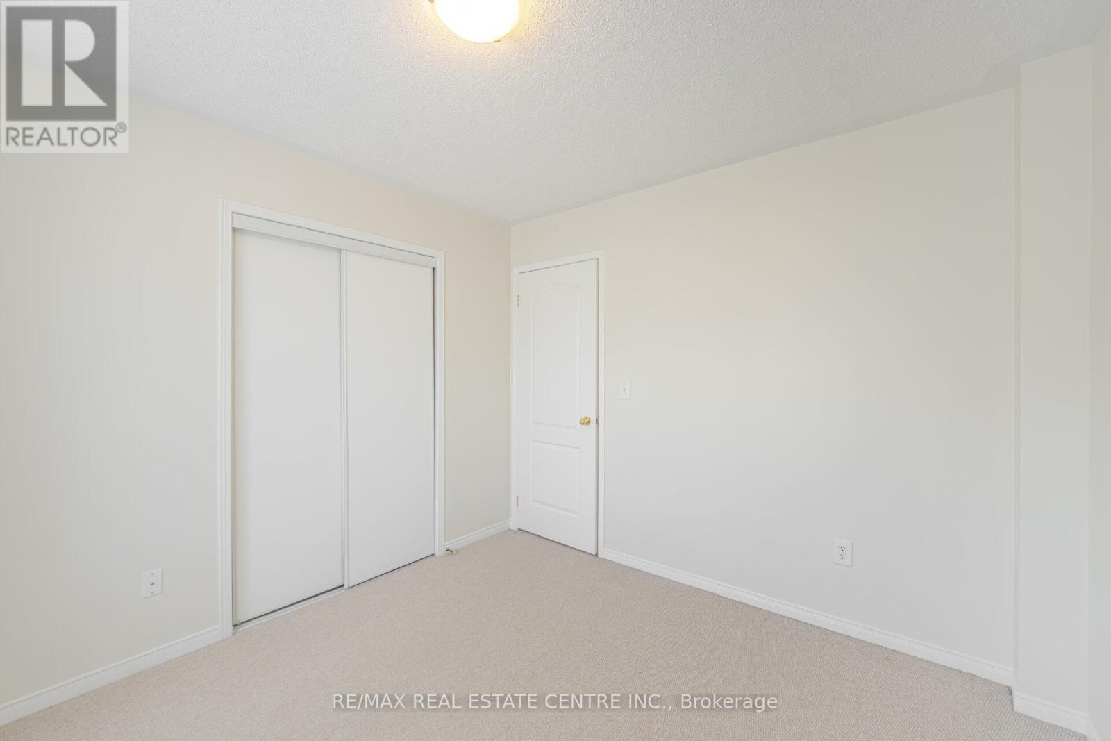 4834 Capri Crescent, Burlington, Ontario  L7M 0H9 - Photo 30 - W12441251