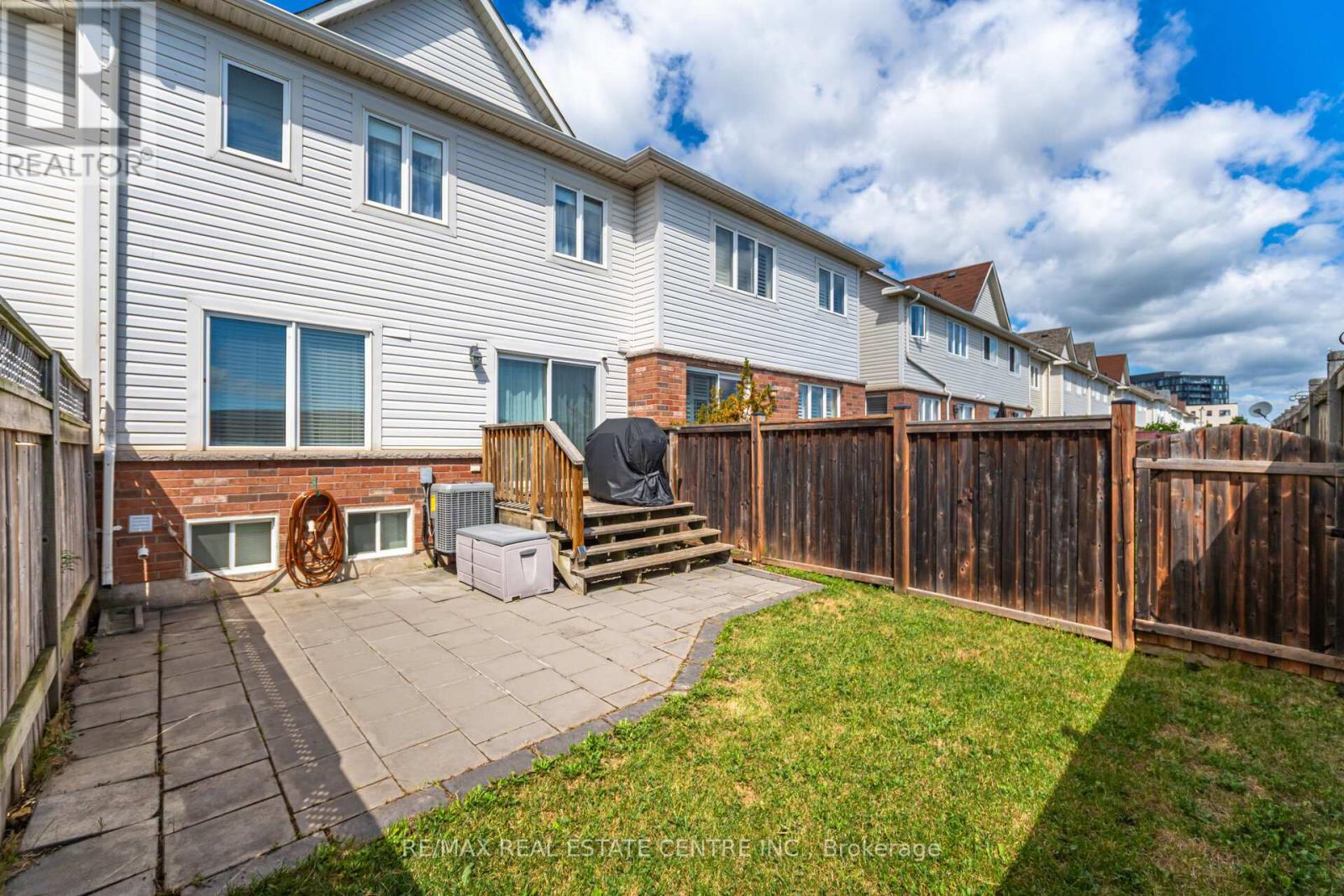 4834 Capri Crescent, Burlington, Ontario  L7M 0H9 - Photo 39 - W12441251