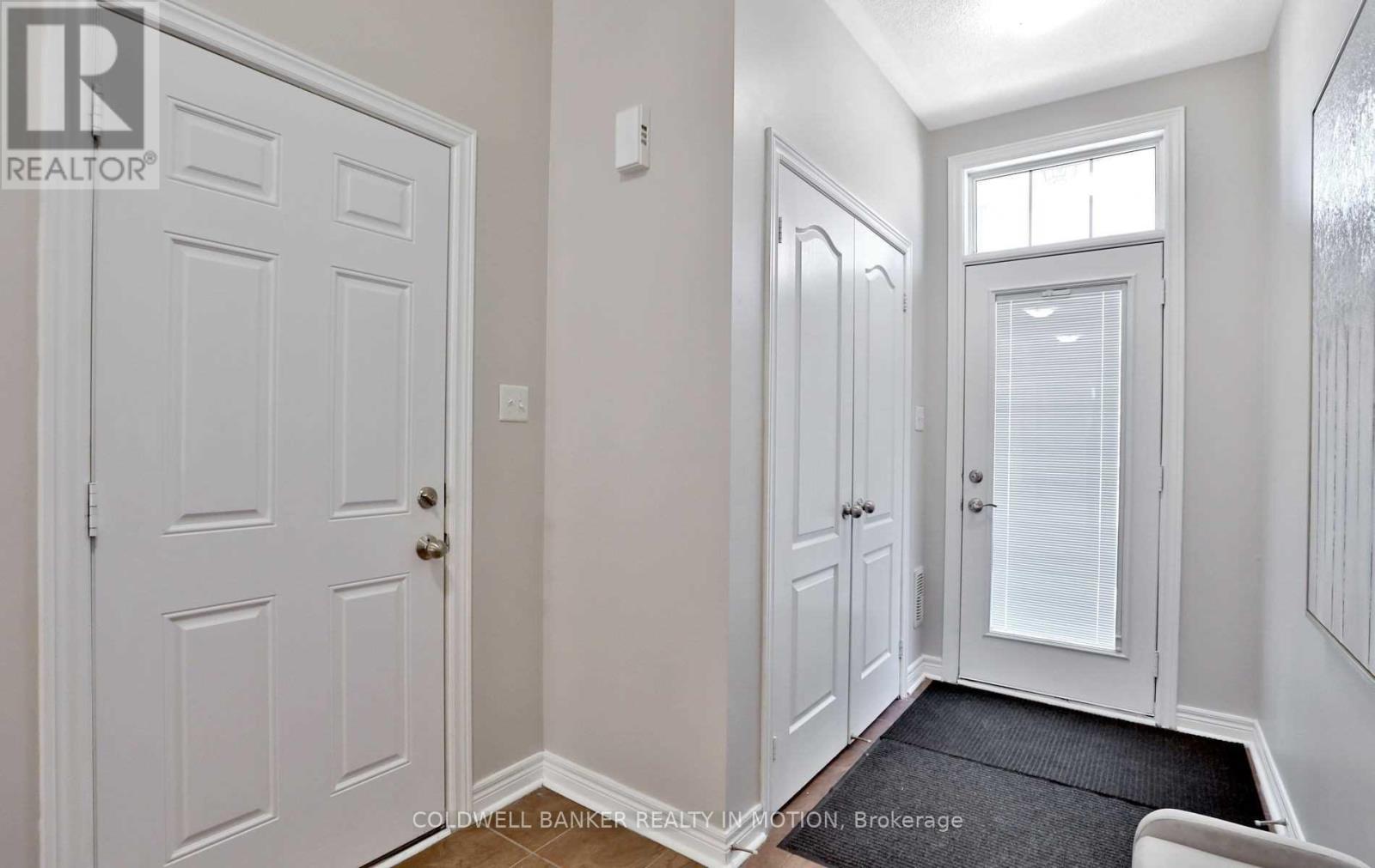 4 - 5700 Long Valley Road, Mississauga, Ontario  L5M 6W1 - Photo 4 - W12441267