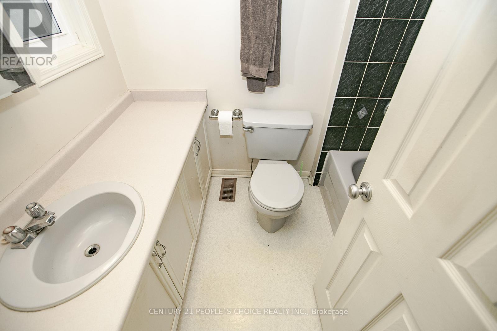 17 Caruso Drive, Brampton, Ontario  L6Y 5B1 - Photo 27 - W12440554