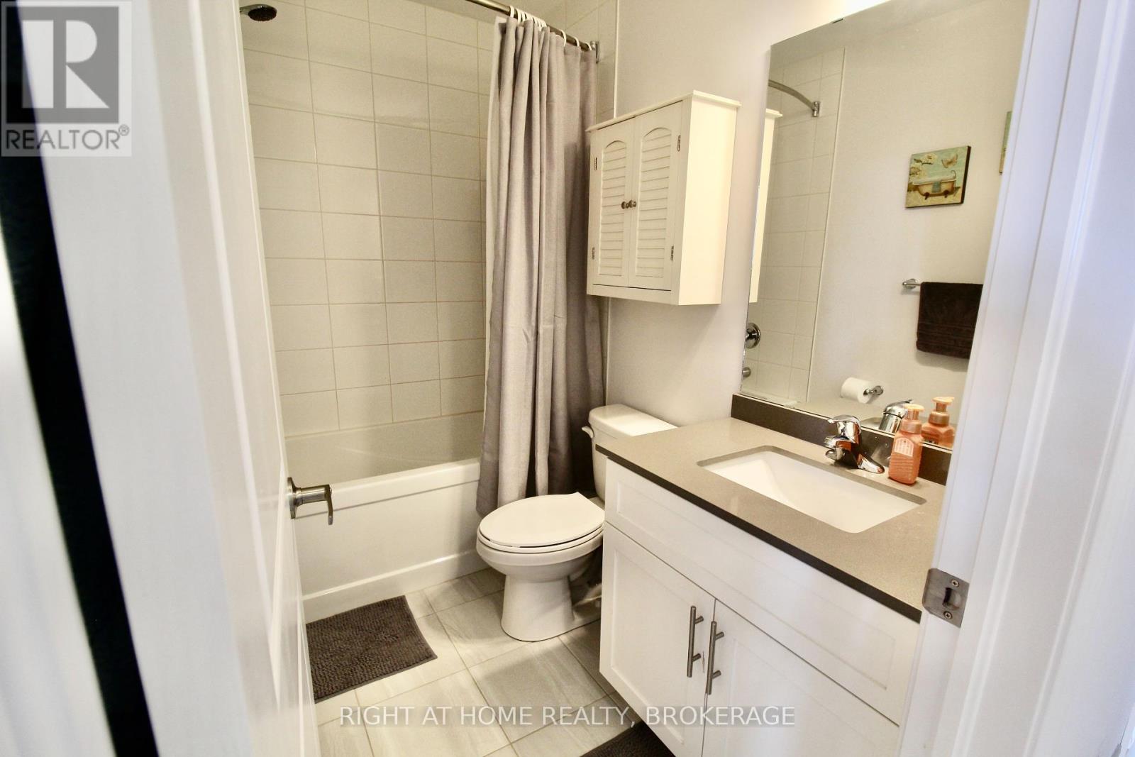 10 - 5080 Connor Drive, Lincoln (Beamsville), Ontario  L3J 0T3 - Photo 14 - X12441311