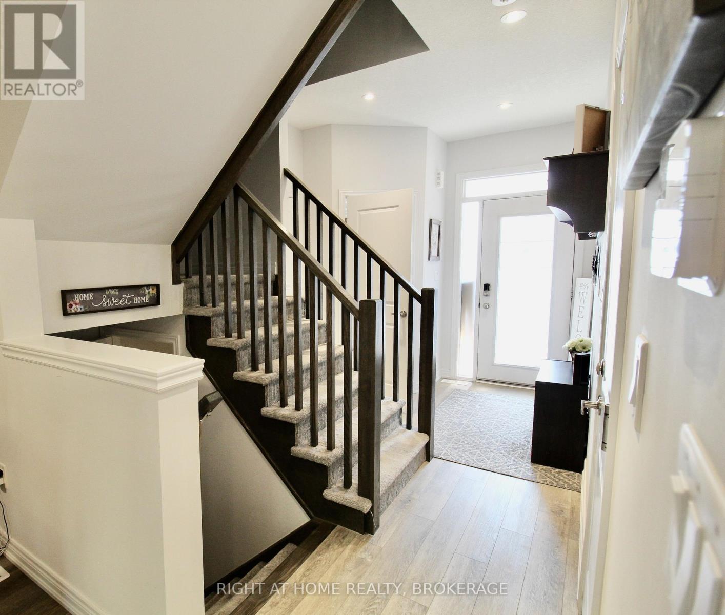 10 - 5080 Connor Drive, Lincoln (Beamsville), Ontario  L3J 0T3 - Photo 8 - X12441311