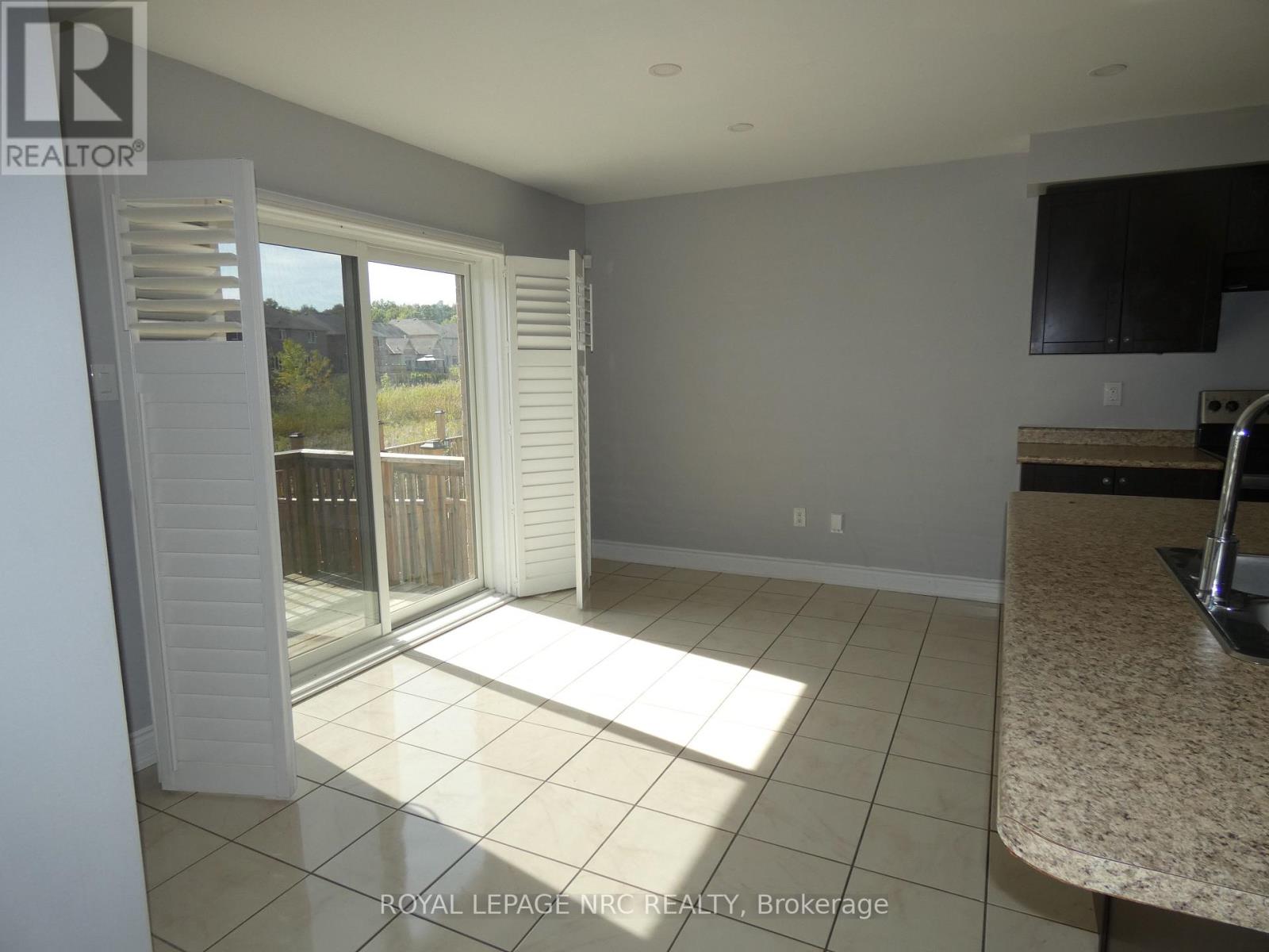 7857 Sassafras Trail, Niagara Falls (Brown), Ontario  L2H 0N6 - Photo 10 - X12441316