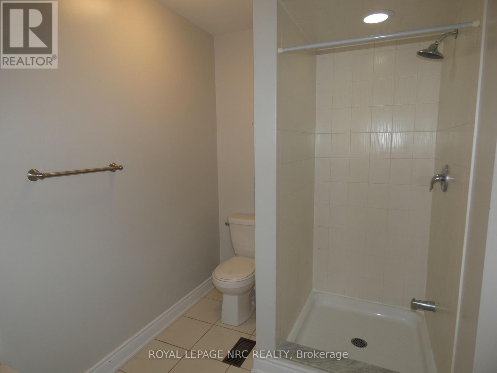 7857 Sassafras Trail, Niagara Falls (Brown), Ontario  L2H 0N6 - Photo 15 - X12441316