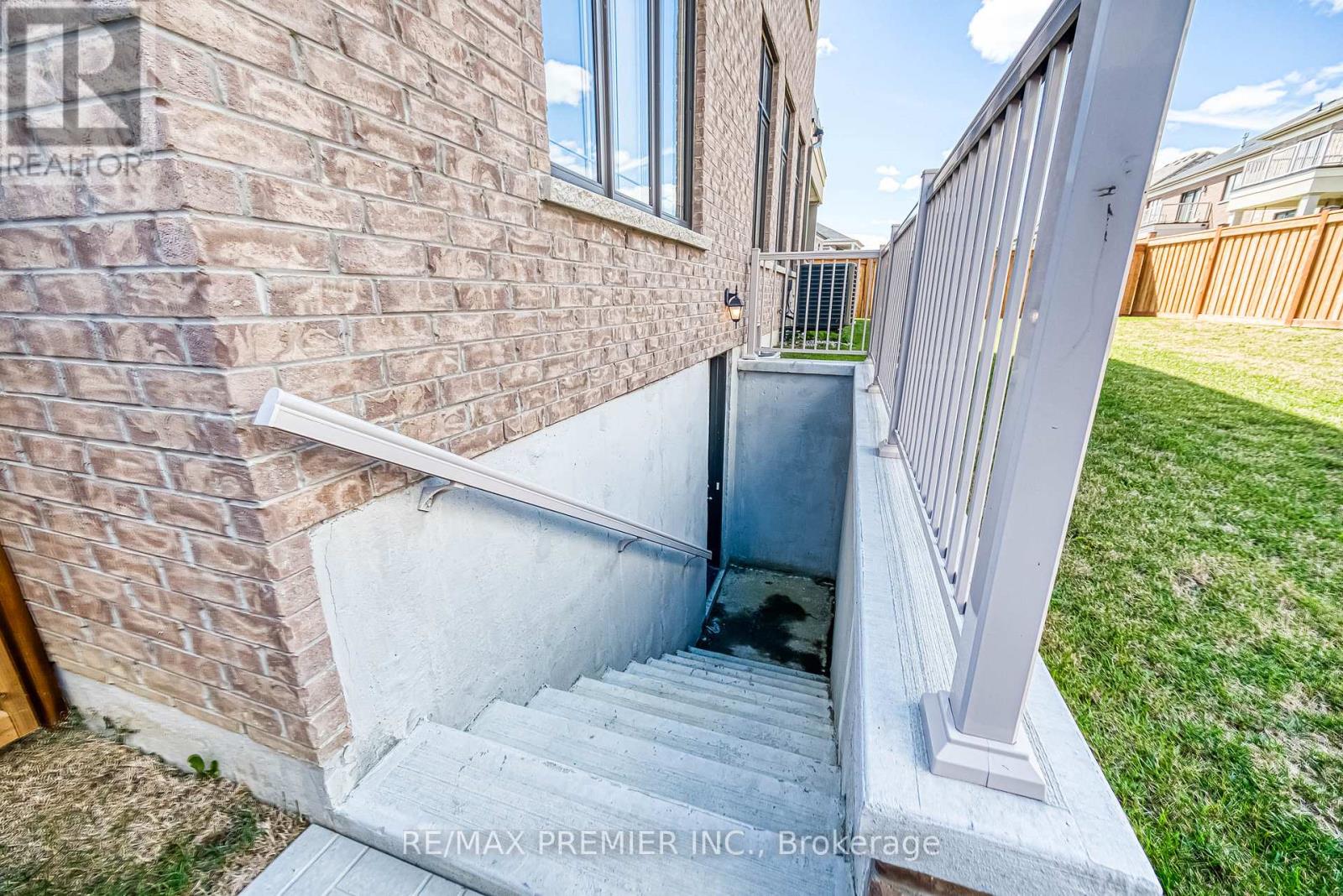 101 Appleyard Avenue, Vaughan, Ontario  L4H 4N3 - Photo 46 - N12441263