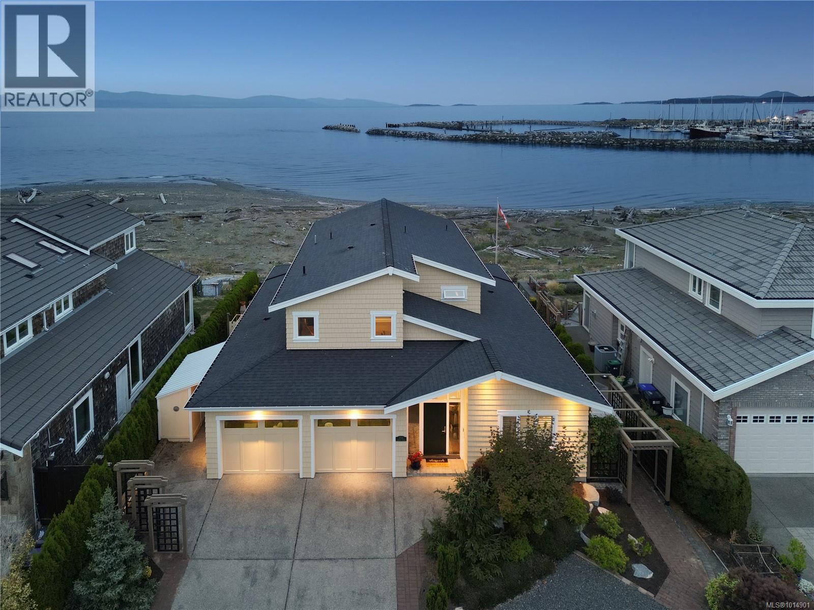 1755 Admiral Tryon Blvd, French Creek, British Columbia