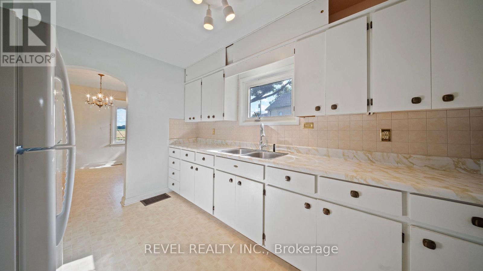 460 Burtch Road, Brant, Ontario  N0E 1K0 - Photo 14 - X12441134