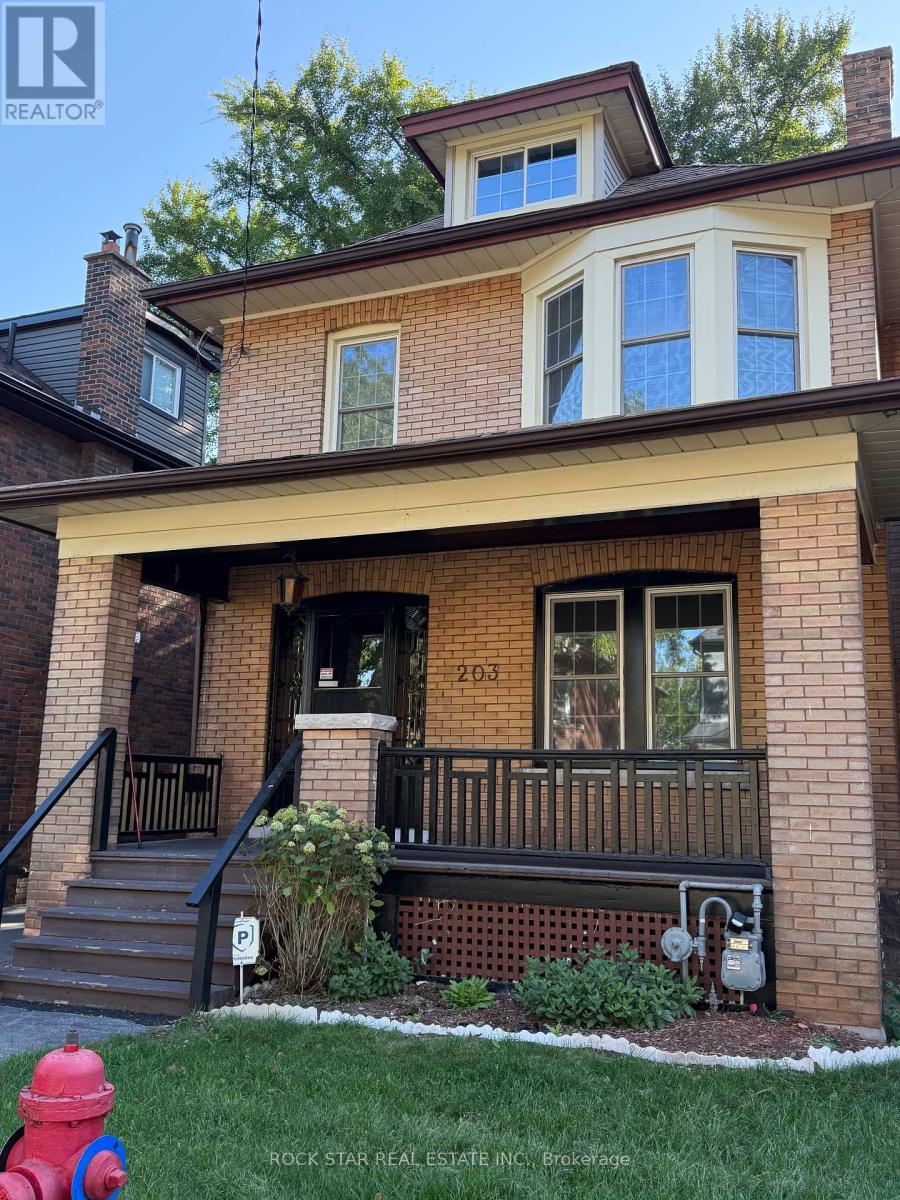203 FAIRLEIGH AVENUE S, Hamilton, Ontario