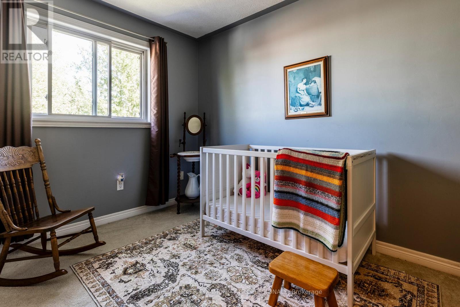 33 Oak Crescent, Haldimand, Ontario N0A 1H0 - Photo 27 - X12441175