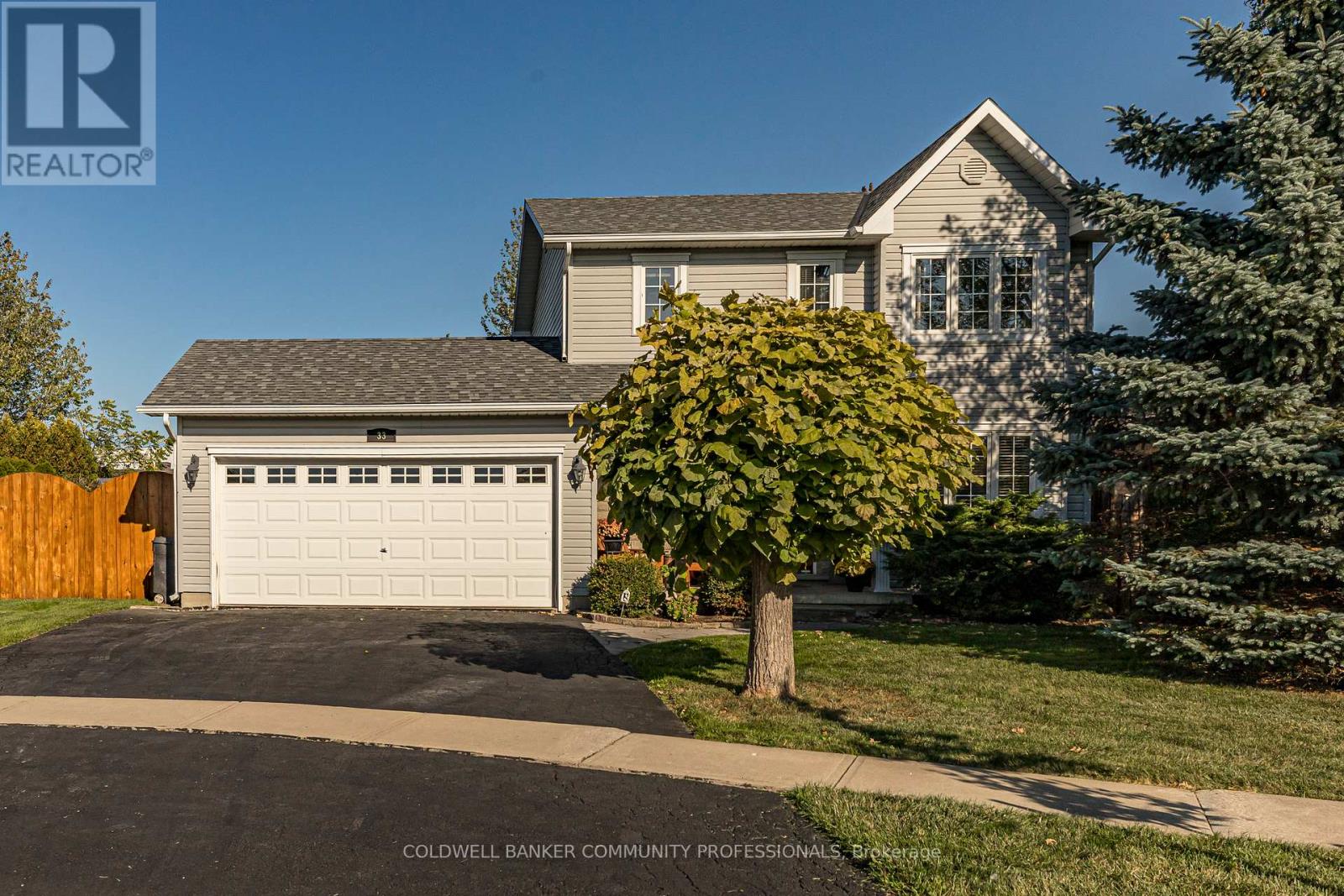 33 Oak Crescent, Haldimand, Ontario N0A 1H0 - Photo 3 - X12441175