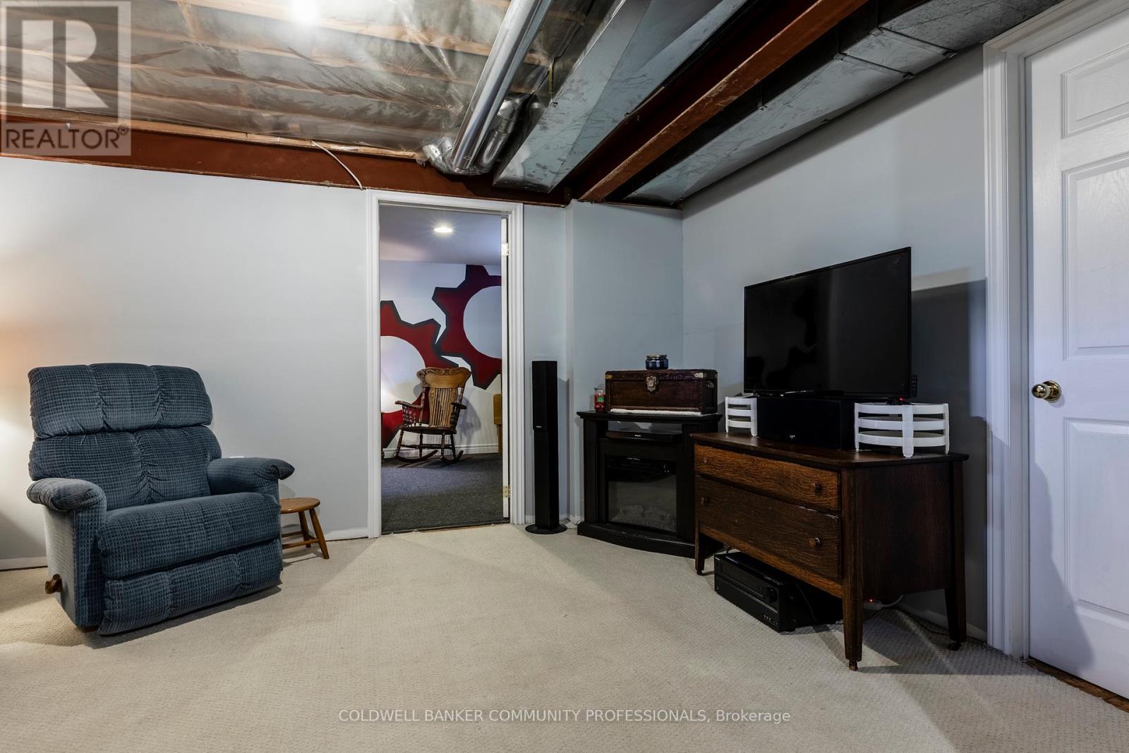 33 Oak Crescent, Haldimand, Ontario N0A 1H0 - Photo 31 - X12441175