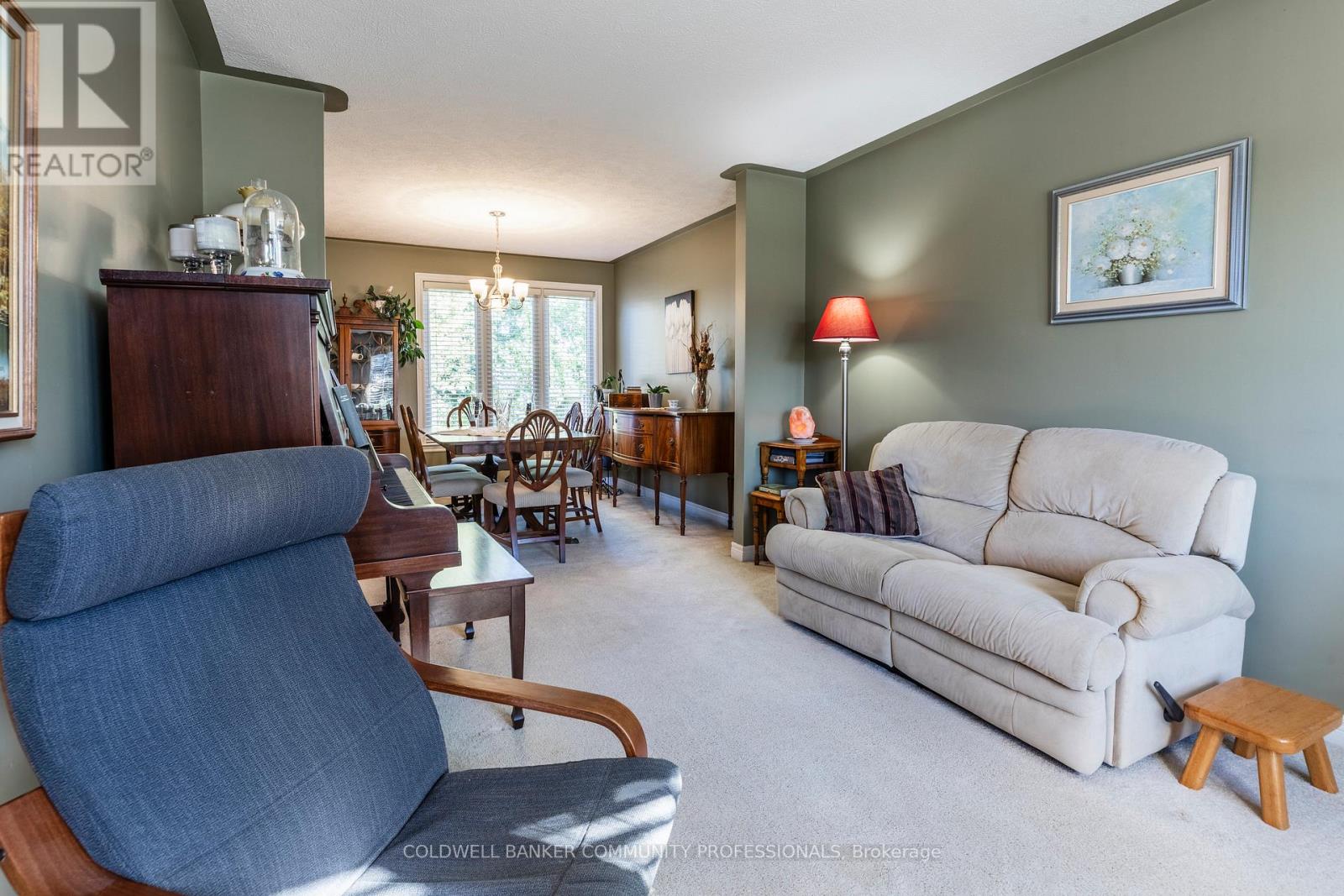 33 Oak Crescent, Haldimand, Ontario N0A 1H0 - Photo 8 - X12441175