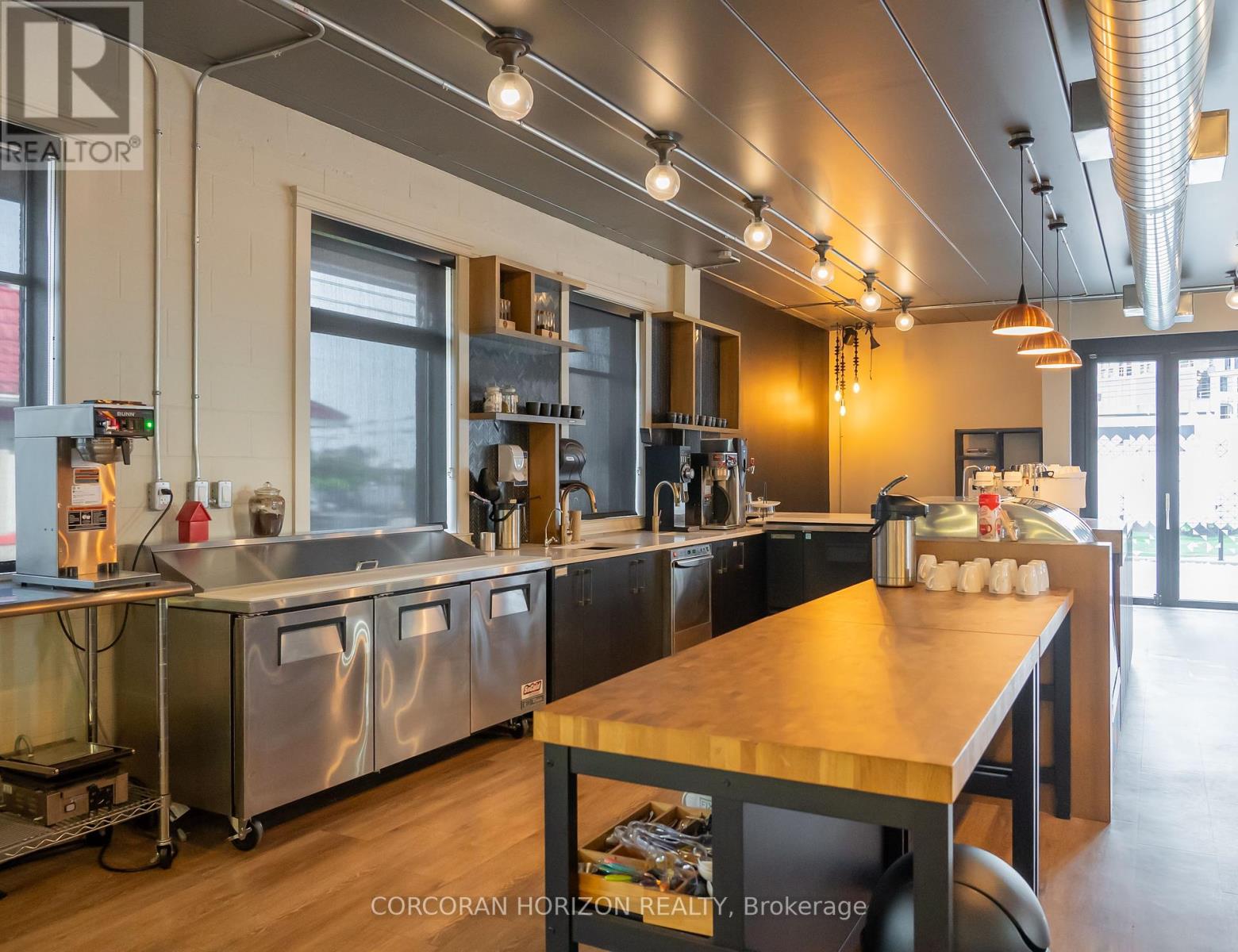 A - 618 King Street W, Kitchener, Ontario  N2G 1C8 - Photo 8 - X12441246