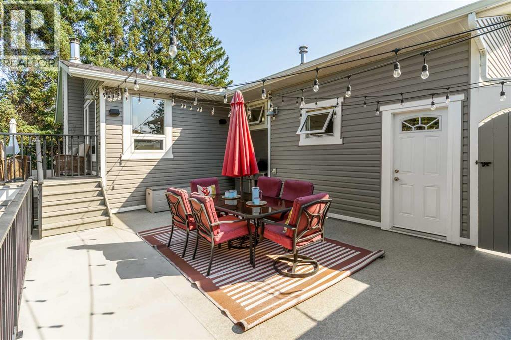 8130 48 Avenue Nw, Calgary, Alberta  T3B 2A6 - Photo 35 - A2252629