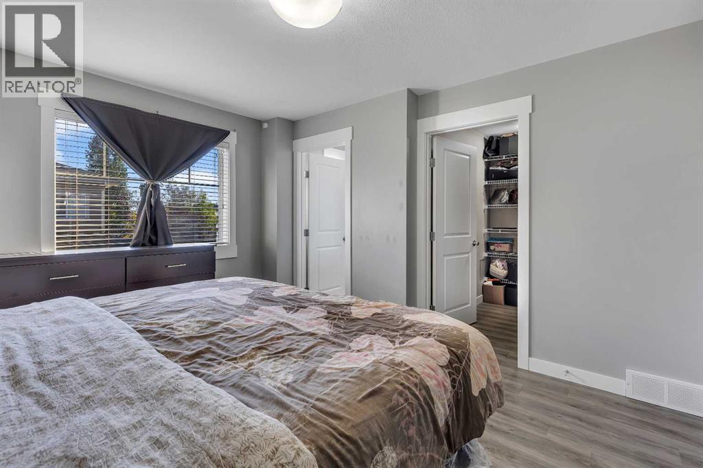 7 West Coach Manor Sw, Calgary, Alberta  T3H 1R7 - Photo 25 - A2258969