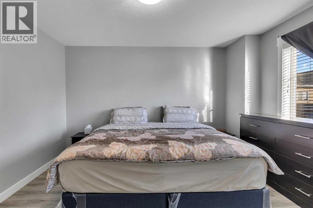 7 West Coach Manor Sw, Calgary, Alberta  T3H 1R7 - Photo 26 - A2258969