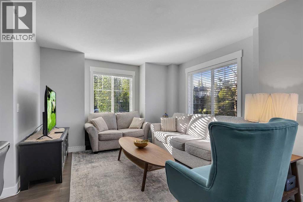 7 West Coach Manor Sw, Calgary, Alberta  T3H 1R7 - Photo 19 - A2258969