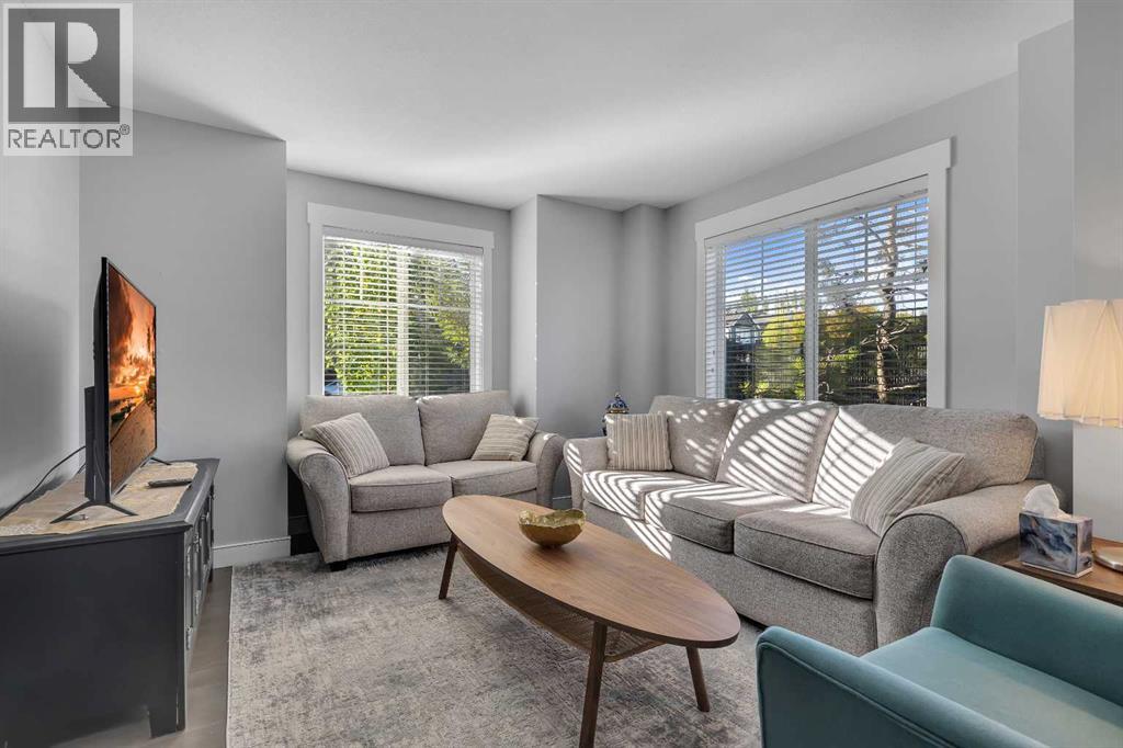 7 West Coach Manor Sw, Calgary, Alberta  T3H 1R7 - Photo 20 - A2258969