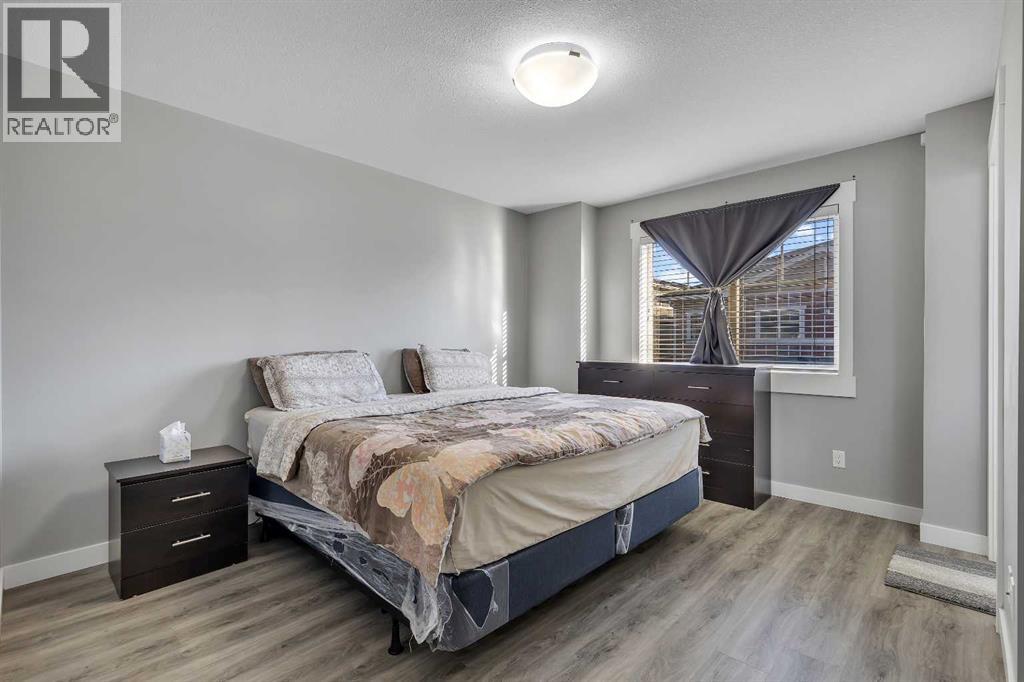 7 West Coach Manor Sw, Calgary, Alberta  T3H 1R7 - Photo 24 - A2258969