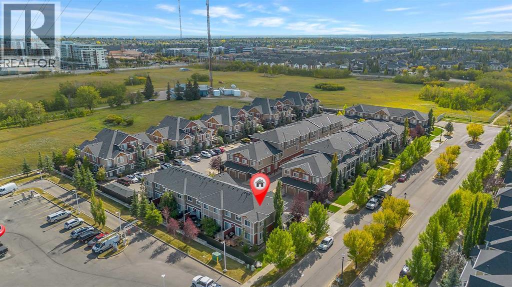 7 West Coach Manor Sw, Calgary, Alberta  T3H 1R7 - Photo 48 - A2258969