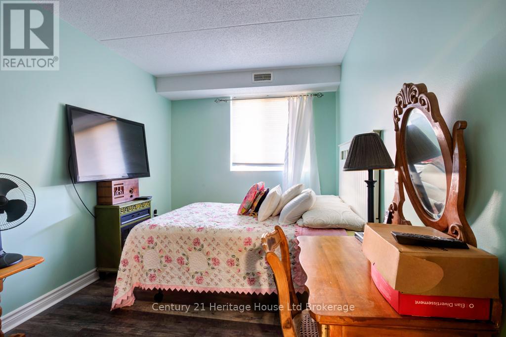 106 - 163 Ferguson Drive, Woodstock, Ontario  N4V 1B1 - Photo 12 - X12441287