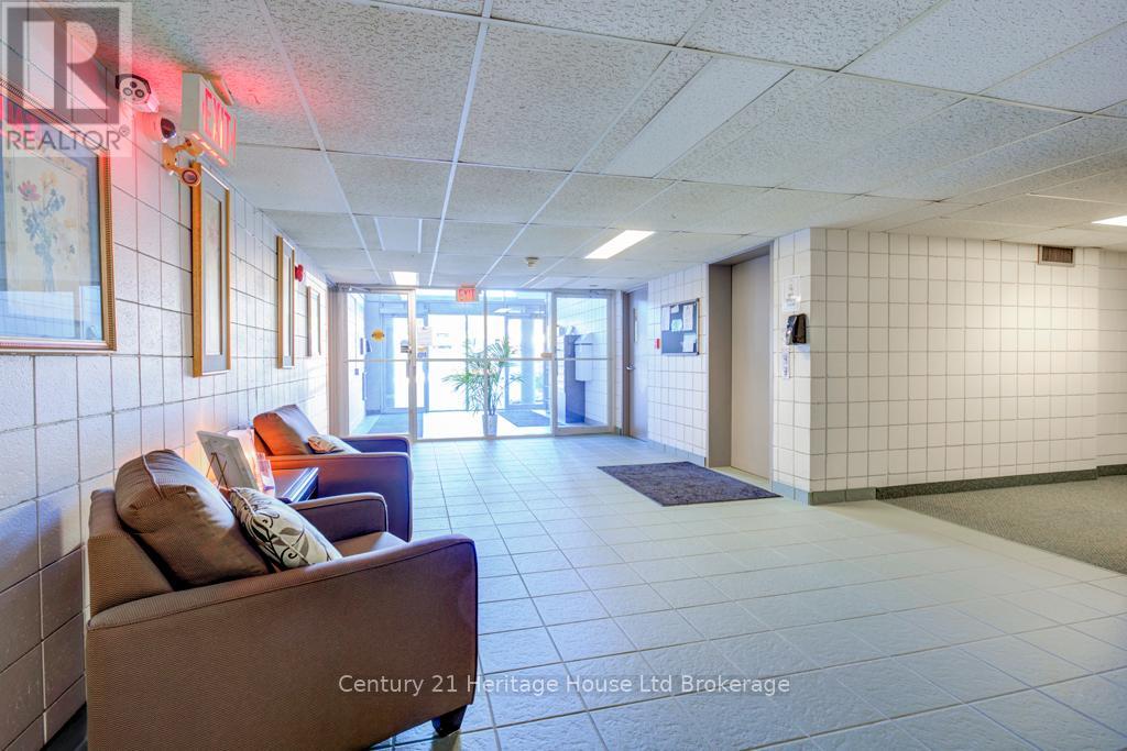 106 - 163 Ferguson Drive, Woodstock, Ontario  N4V 1B1 - Photo 3 - X12441287