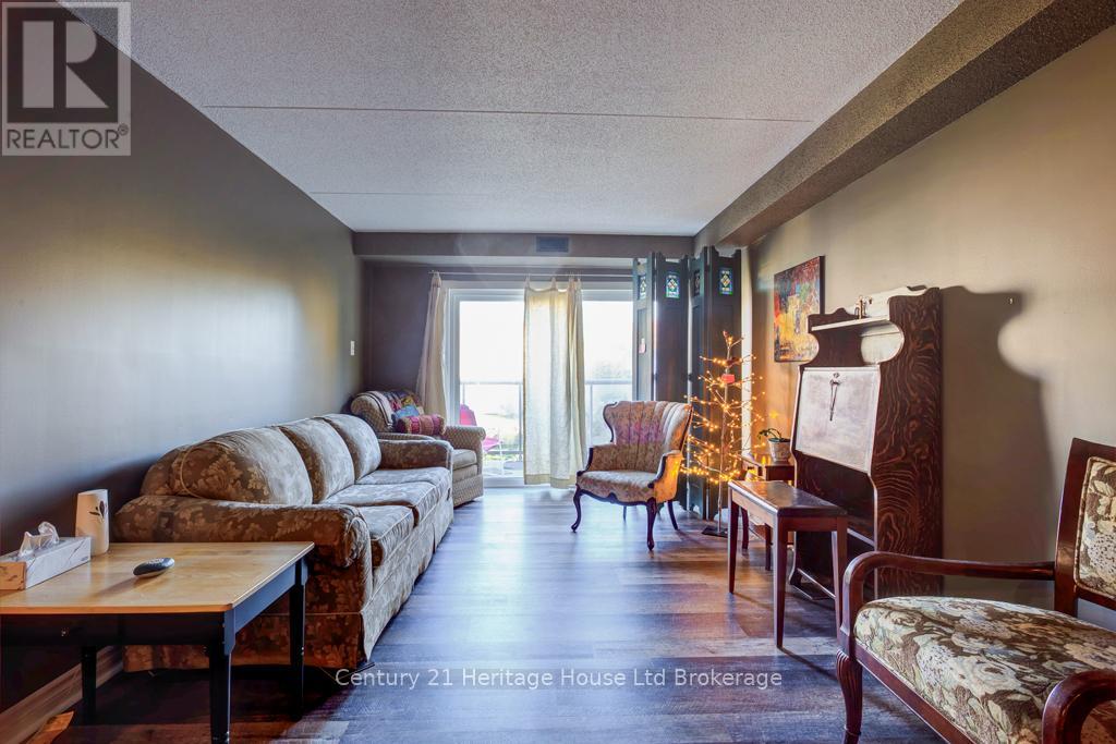 106 - 163 Ferguson Drive, Woodstock, Ontario  N4V 1B1 - Photo 6 - X12441287