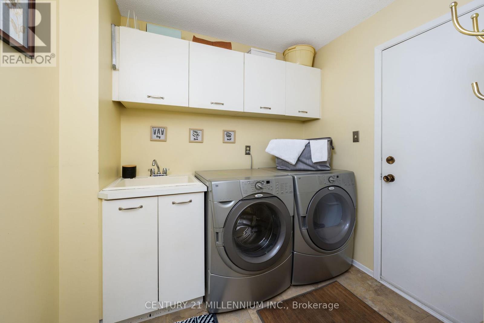 116 Wexford Road, Brampton, Ontario  L6Z 2T5 - Photo 12 - W12424152