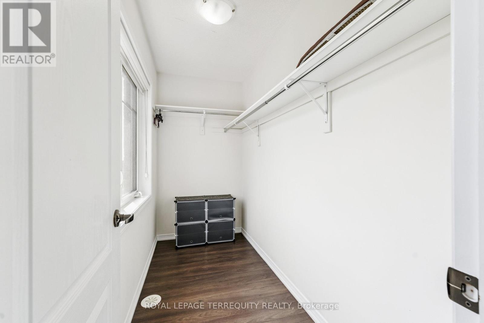 49 Golden Springs Drive, Brampton, Ontario  L7A 0C7 - Photo 24 - W12366517