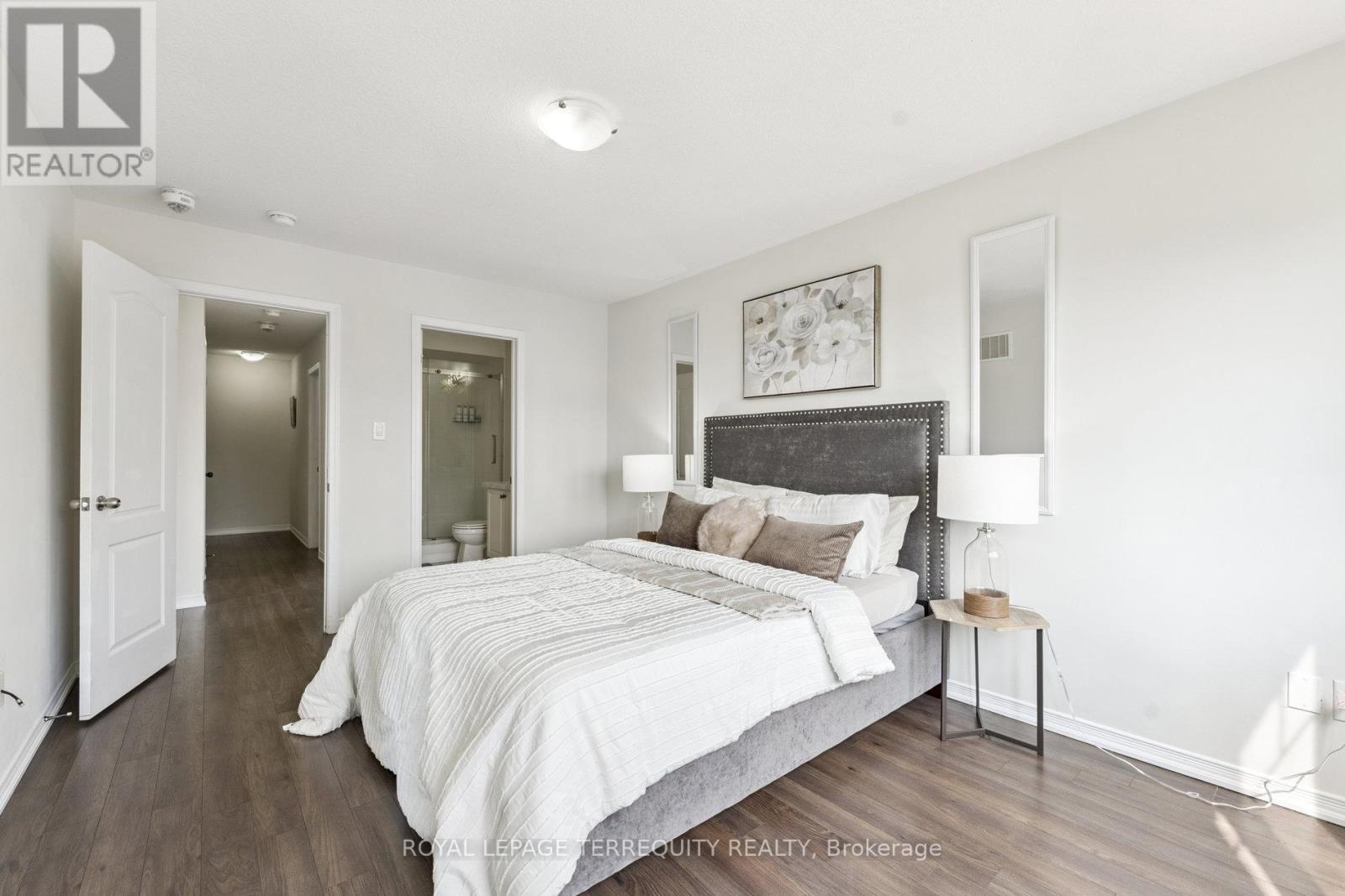 49 Golden Springs Drive, Brampton, Ontario  L7A 0C7 - Photo 21 - W12366517