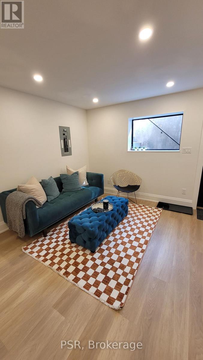 Lower - 66 Argyle Street, Toronto, Ontario  M6J 1N9 - Photo 8 - C12416993