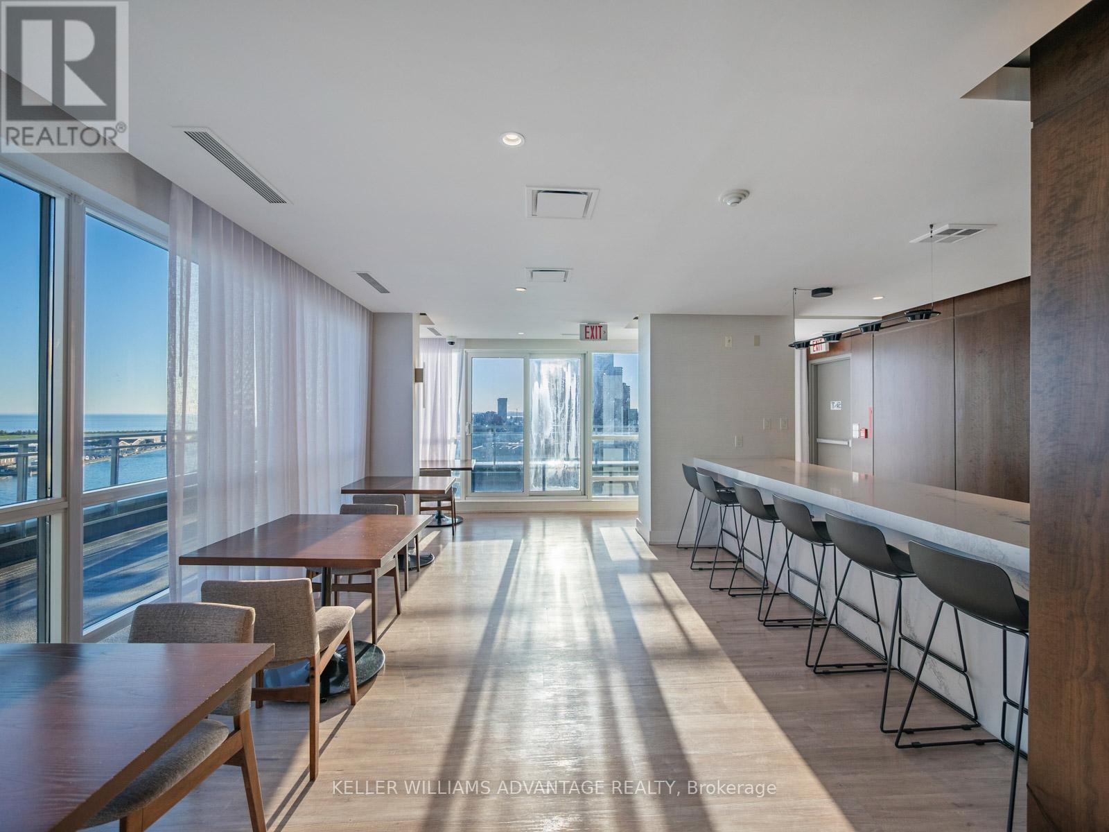 Uph3 - 410 Queens Quay W, Toronto (Waterfront Communities), Ontario  M5V 3T1 - Photo 25 - C12441207