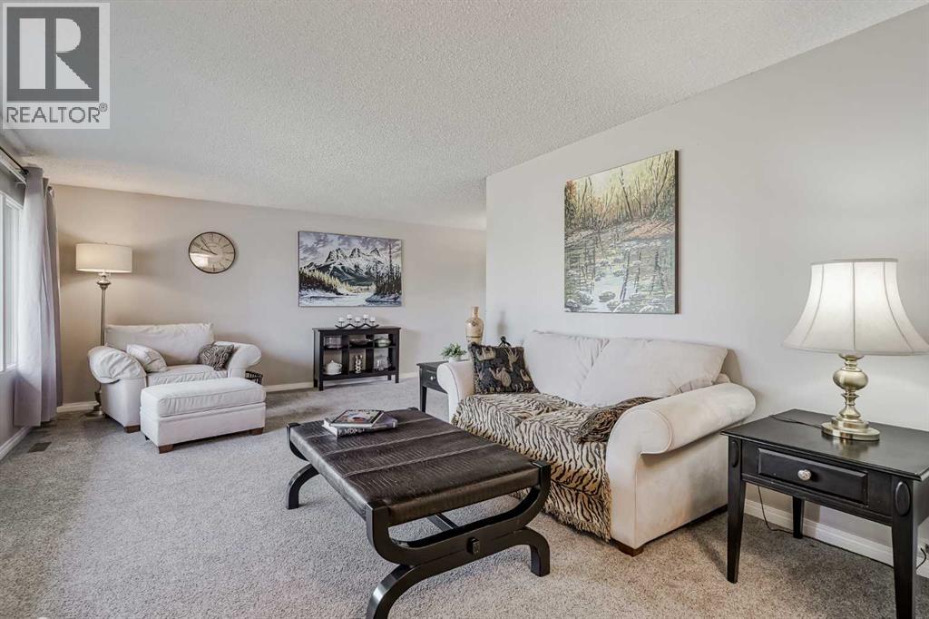 10520 Mapleridge Crescent Se, Calgary, Alberta  T2J 1Y7 - Photo 7 - A2258153