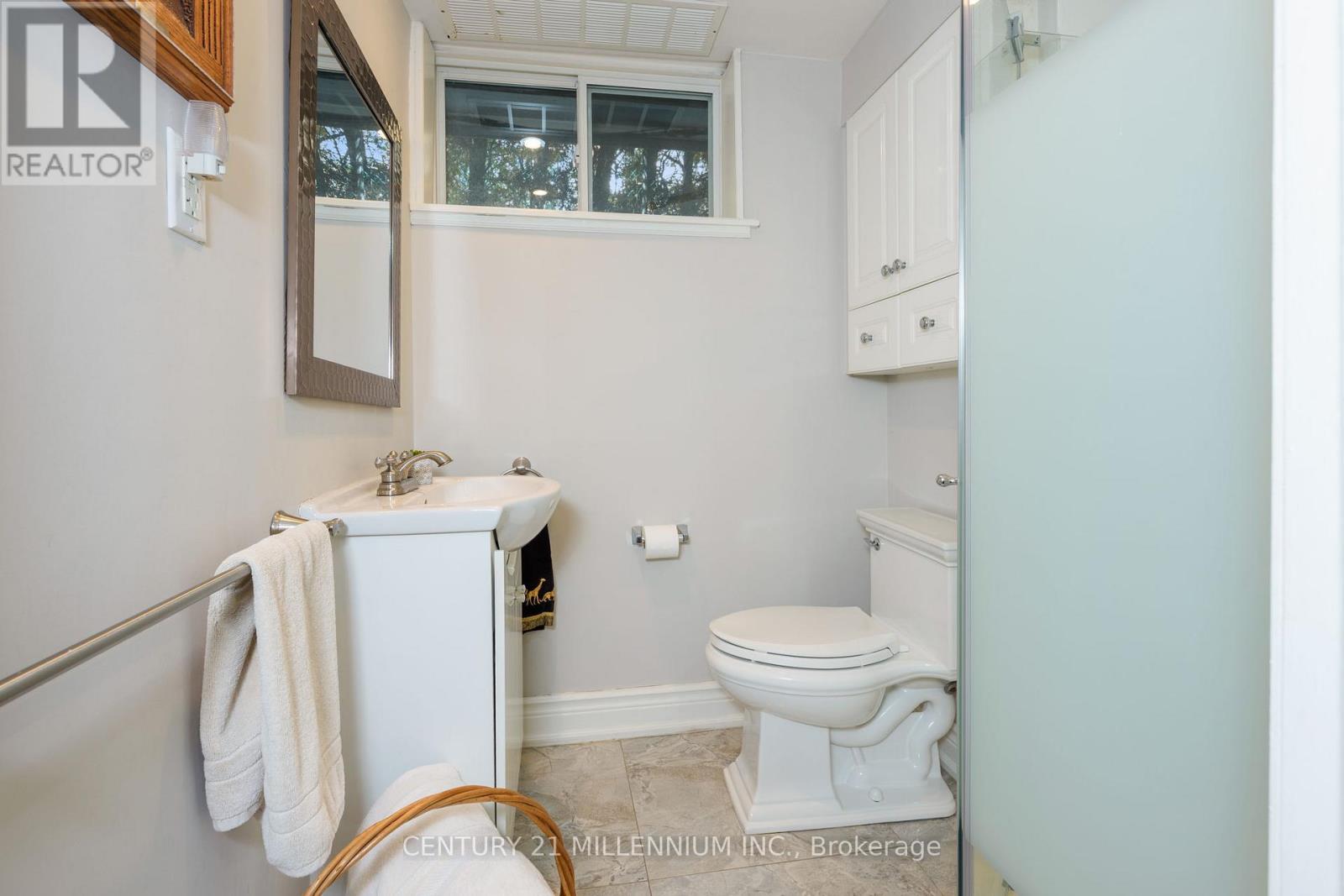 27 Hillside Drive, Halton Hills, Ontario  L7G 4W2 - Photo 28 - W12437331