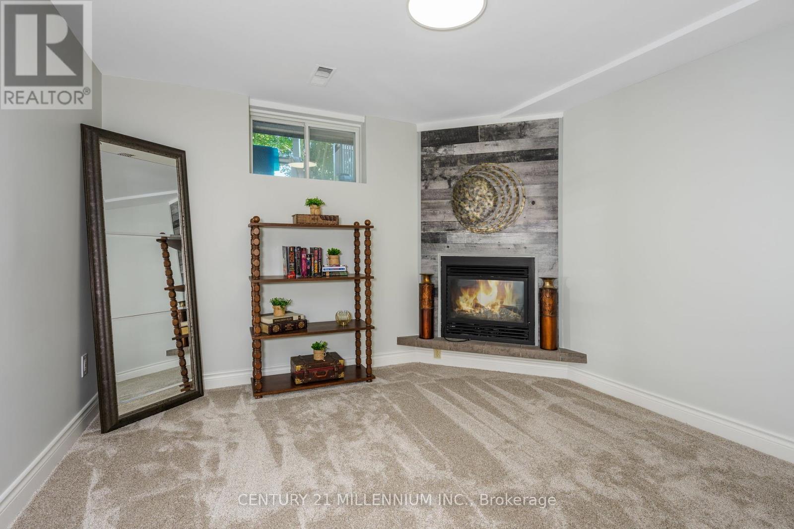 27 Hillside Drive, Halton Hills, Ontario  L7G 4W2 - Photo 26 - W12437331