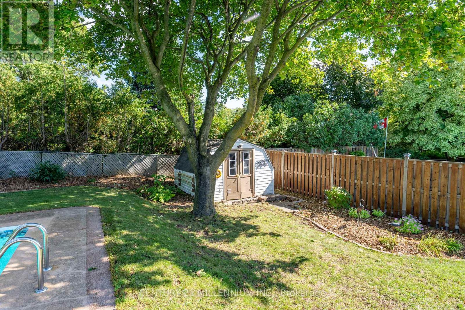 27 Hillside Drive, Halton Hills, Ontario  L7G 4W2 - Photo 37 - W12437331